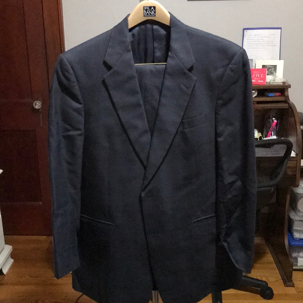 Jos A Bank Men’s Suit